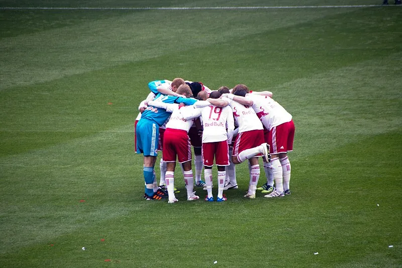 Wiktor Bogacz piłkarzem NY Red Bulls do 2028 roku